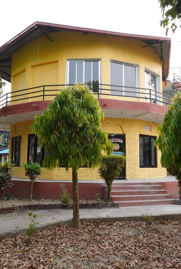 Safari Wildlife Lodge And Camp Chitwan Exterior photo
